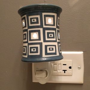 Wonky Scentsy warmer